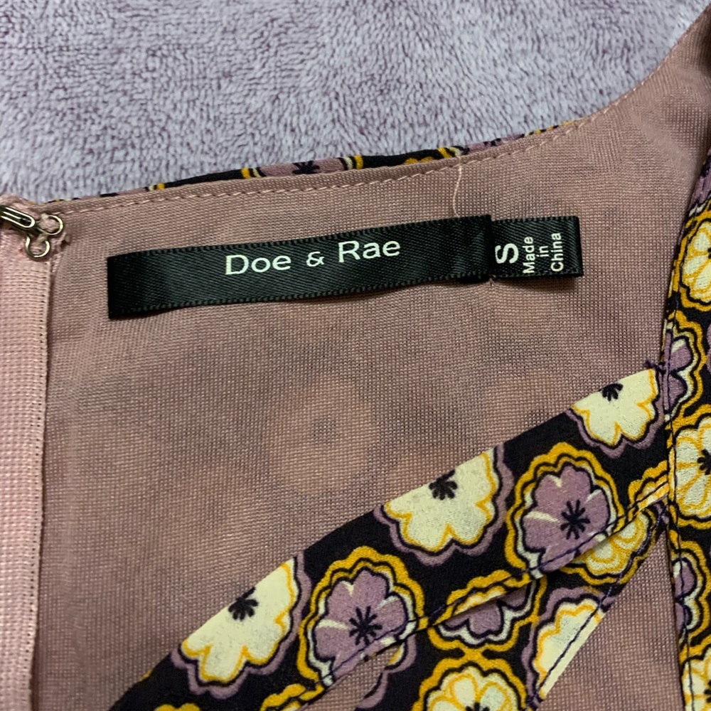 Doe and Rae Dress, Size Small. - Picture 3 of 3